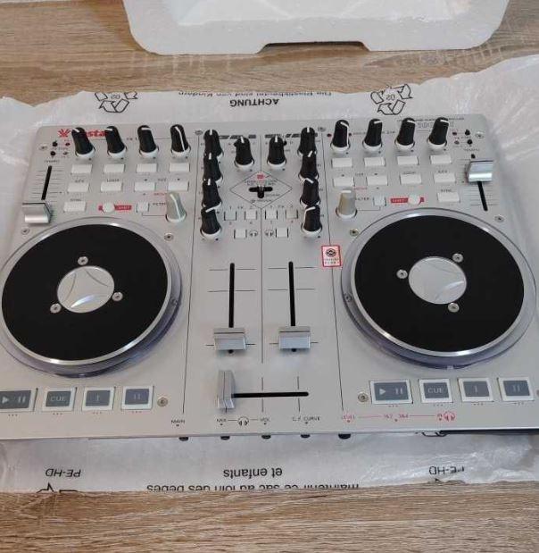 Open Box Vestax VCI-100 Tabletop DJ MIDI Controller | Guitar
