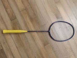 Apacs Assailant Pro badminton racket, Sports Equipment, Sports 