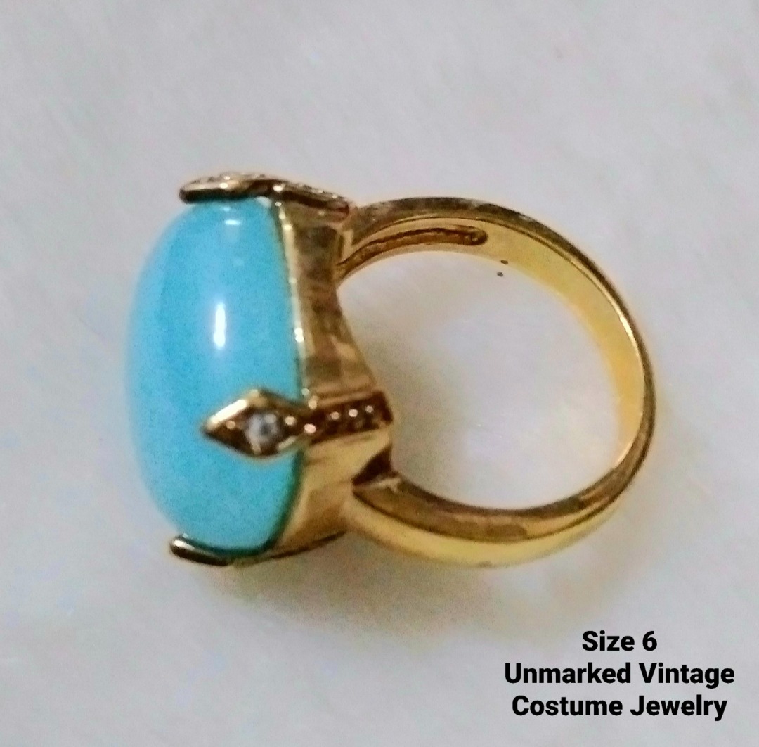 Vintage Costume Jewelry Ring, 6, Unmarked, Light Blue Dome Square
