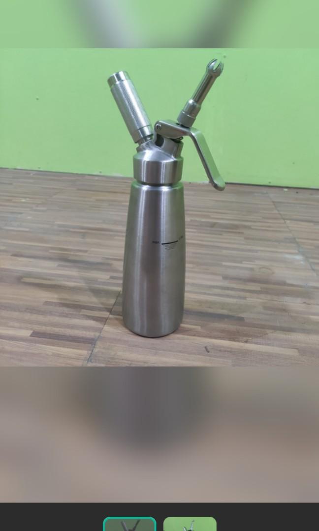 Whipped cream dispenser, Food & Drinks, Beverages on Carousell