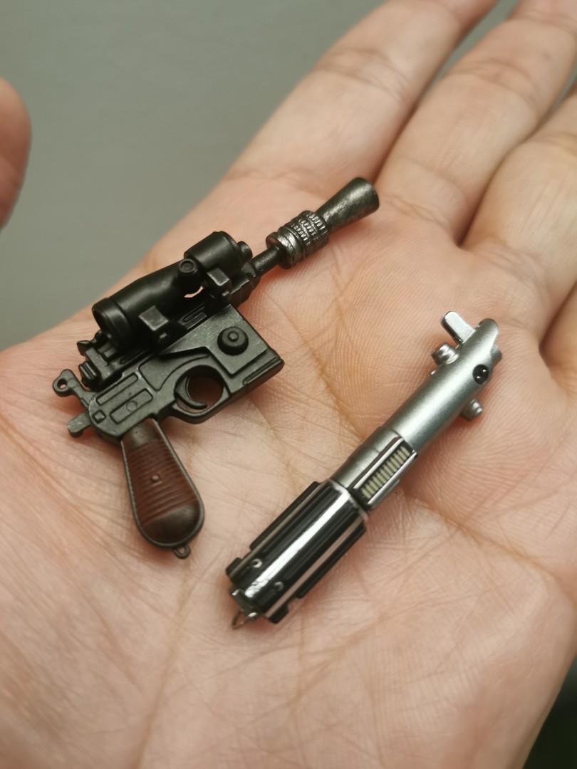 WTS 1/6 Scale Blaster Pistol + Lightsaber ( from Hot Toys DX07