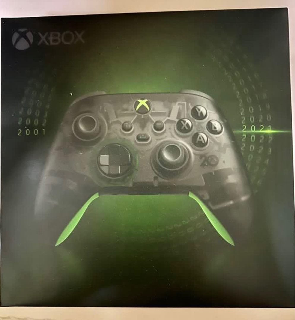 Xbox Series 20th Anniversary Controller with battery and USBC cable