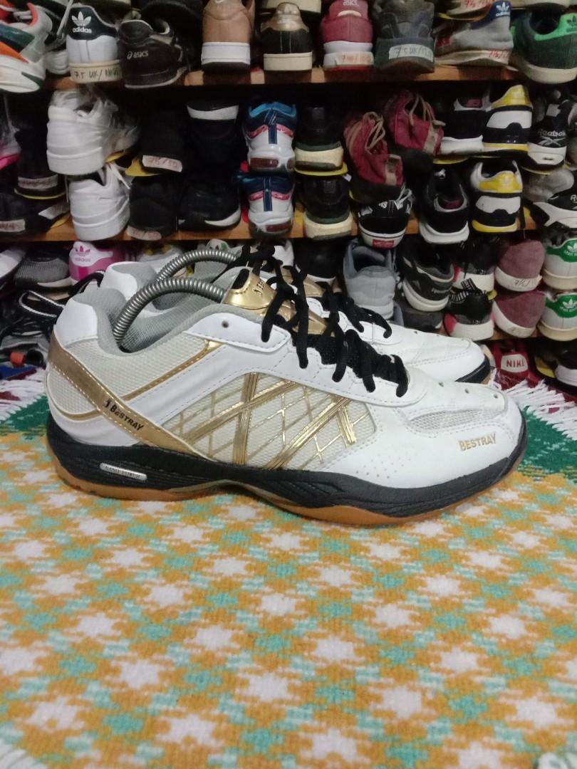 Kasut badminton adidas discount
