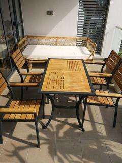 Alfresco dining table