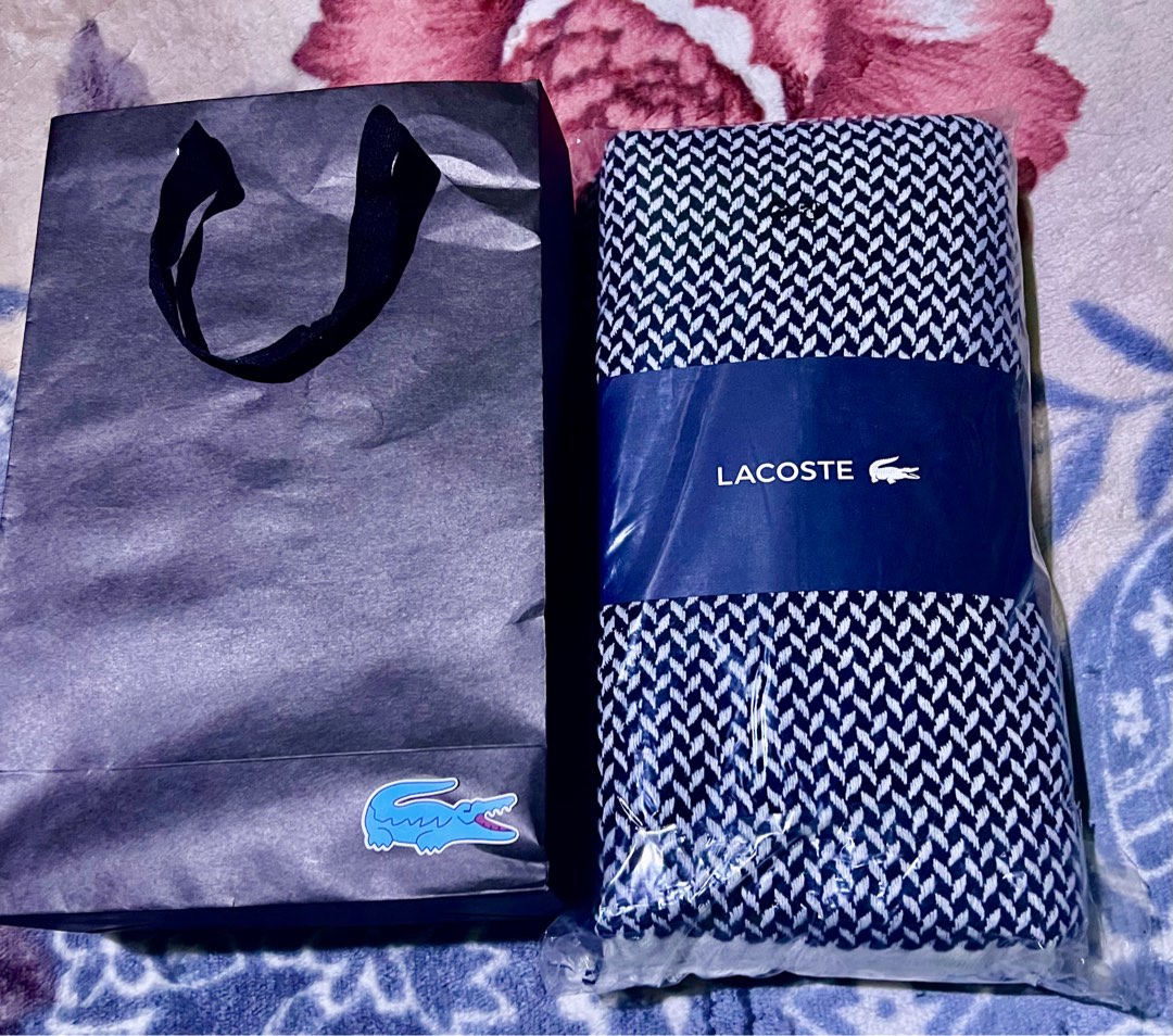 Plaid lacoste sale cadeau