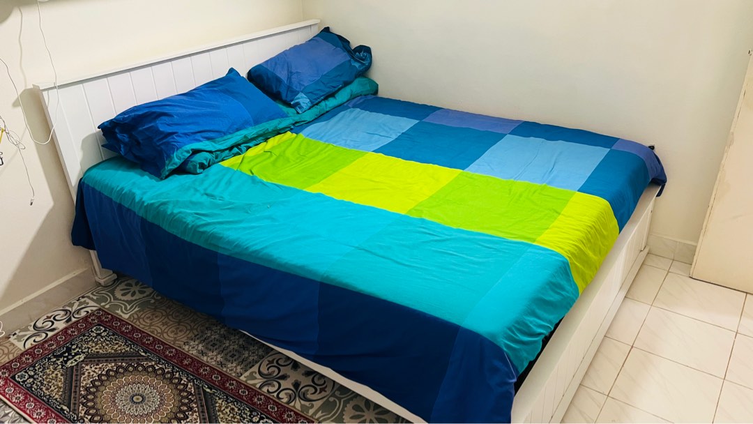 bedfrane with matress queen size for sale, Furniture & Home Living