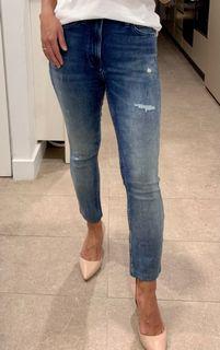 Calvin Klein Skinny Jeans. Size 24