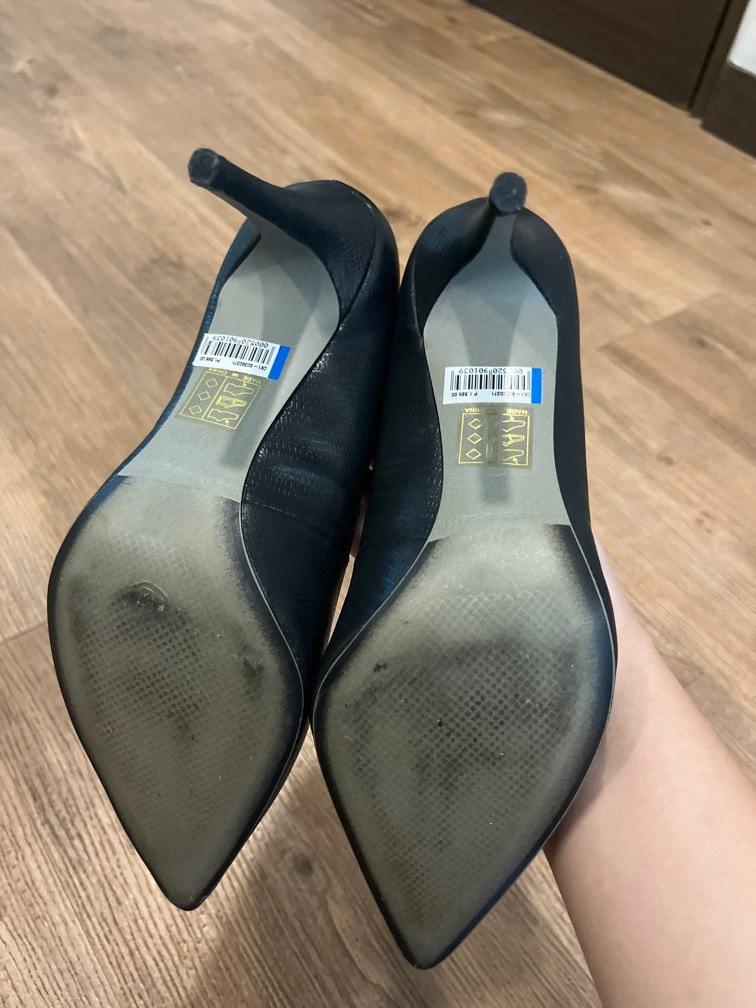 Charles and Keith (Category: Heels) located in Taguig. Submitted by jitbug55 (Listing ID 1185344717, Image 3). Description: Classic black pump. Perfect for work. Us6. No flaws. Never been used..