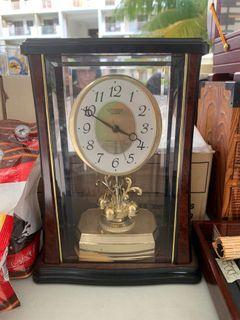 Citizen quarts clock vintage antique