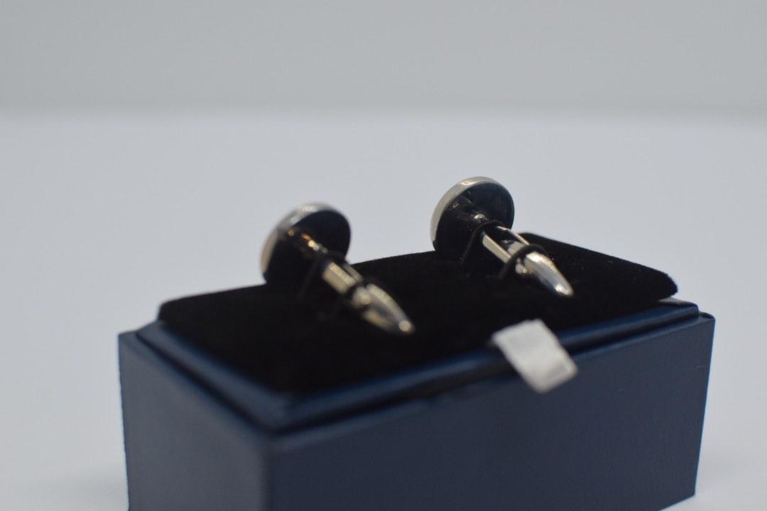 Cufflink (Category: Accessories) located in Seberang Jaya. Submitted by Pino.Preloved (Listing ID 1185454056, Image 2). Description: Original from Moss Bros London 100% Brass Condition 10/10 .