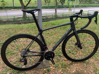 Road bikes  /  Hybrid bikes  and gravel bikes Collection item 2