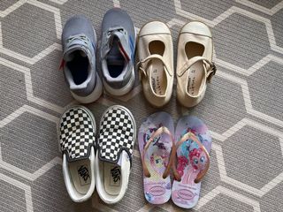 Girl vans on sale shop