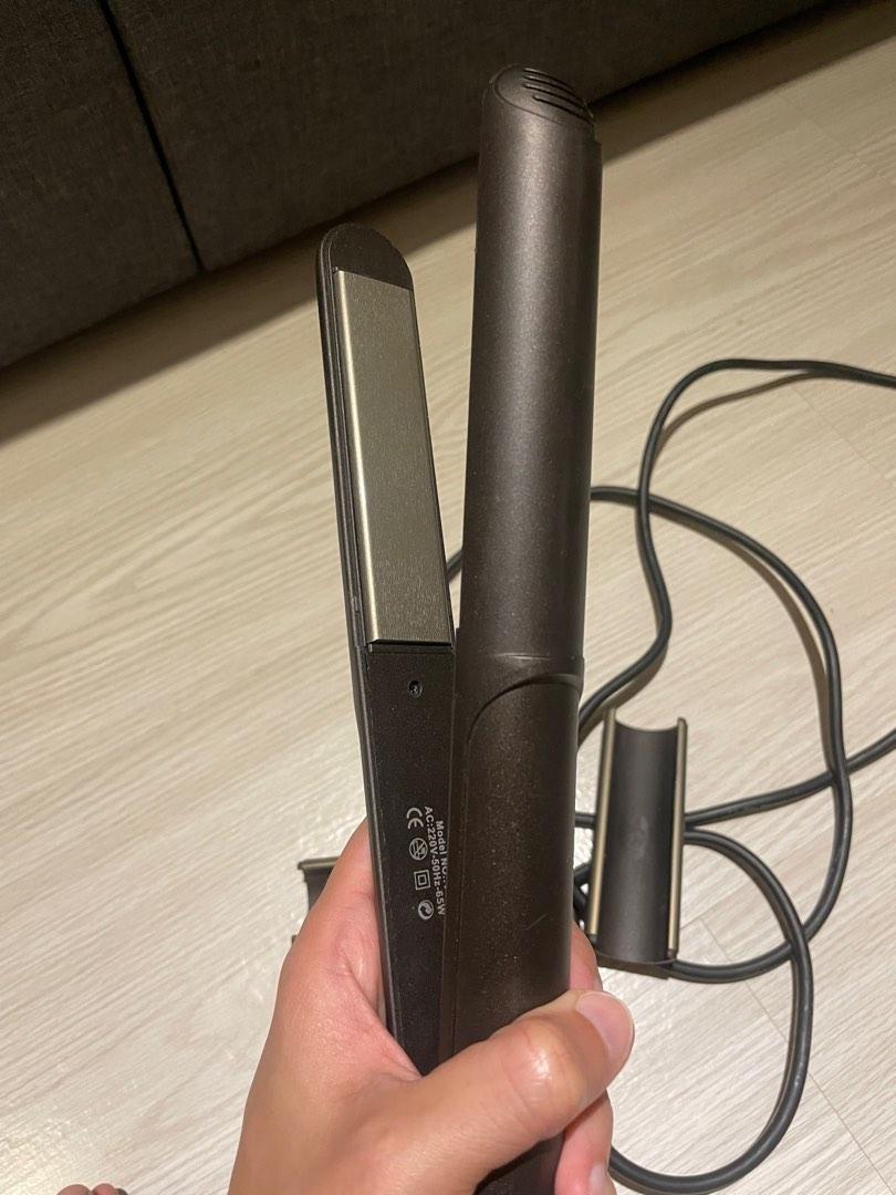 Hair straightener V1 Korean, Women's Fashion, Watches & Accessories
