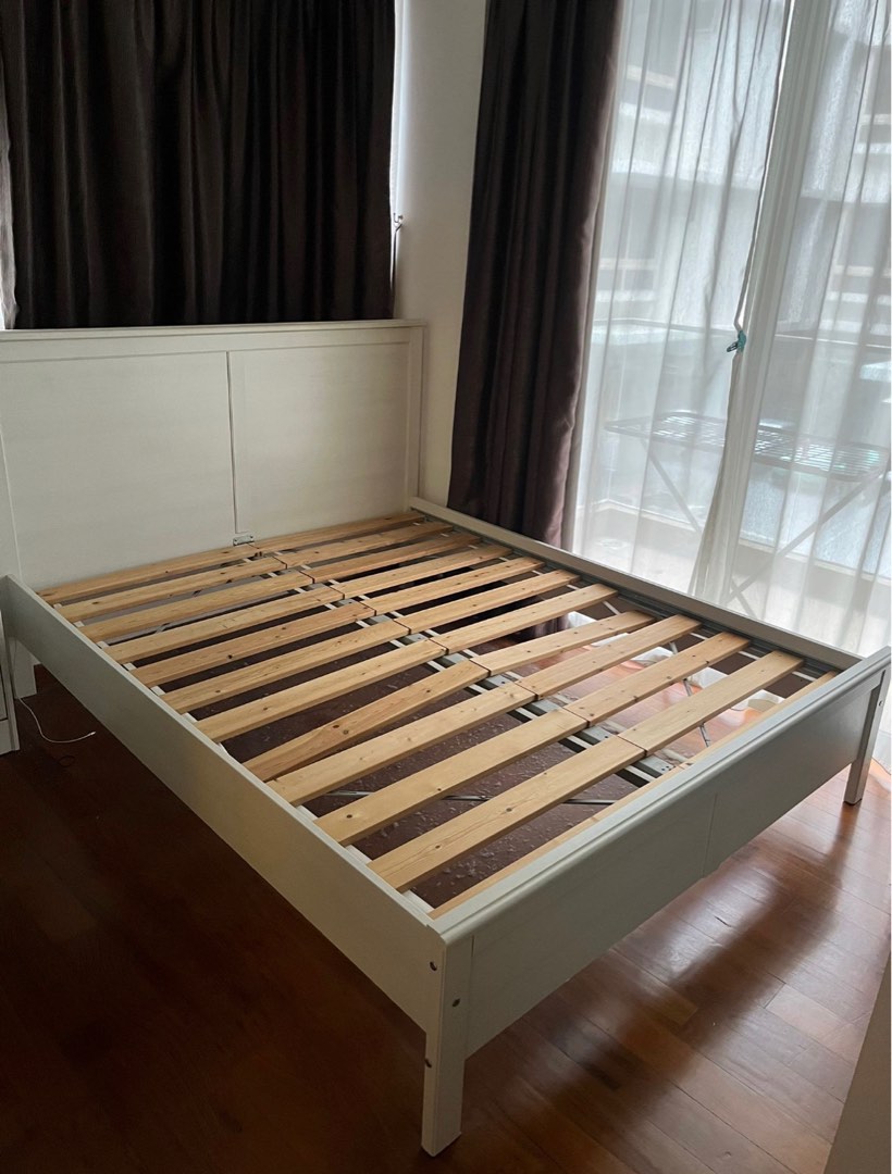 Used queen size bed deals frame