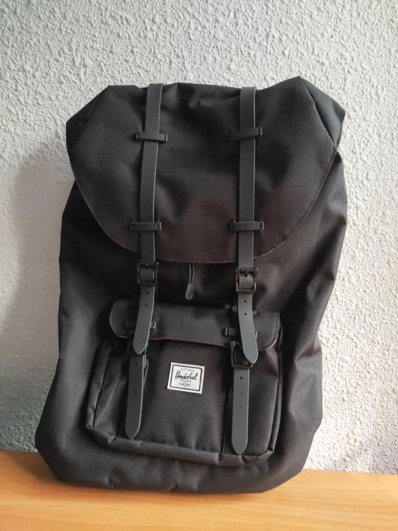 Herschel 25l outlet size