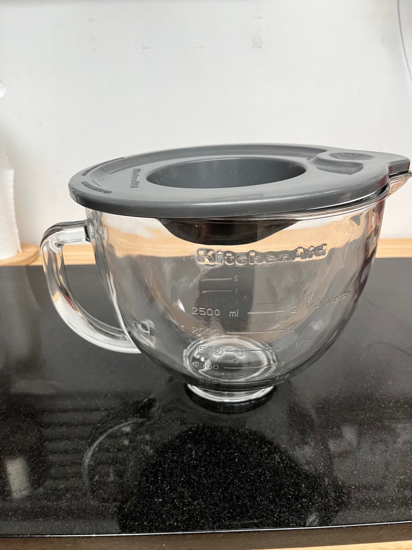 Kitchen Aid 4.5l glass bowl with lid, TV & Home Appliances, Kitchen