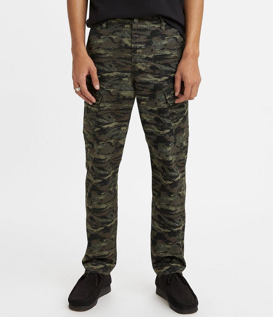 Levi s XX Tapered Camo Cargo Joggers Men s Fashion Bottoms