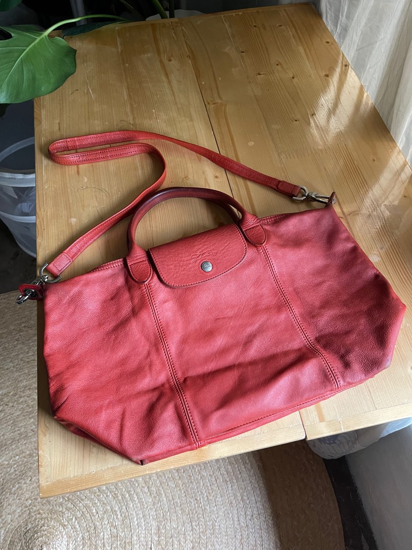 Longchamp Le Pliage Cuir Medium, Luxury, Bags & Wallets on Carousell