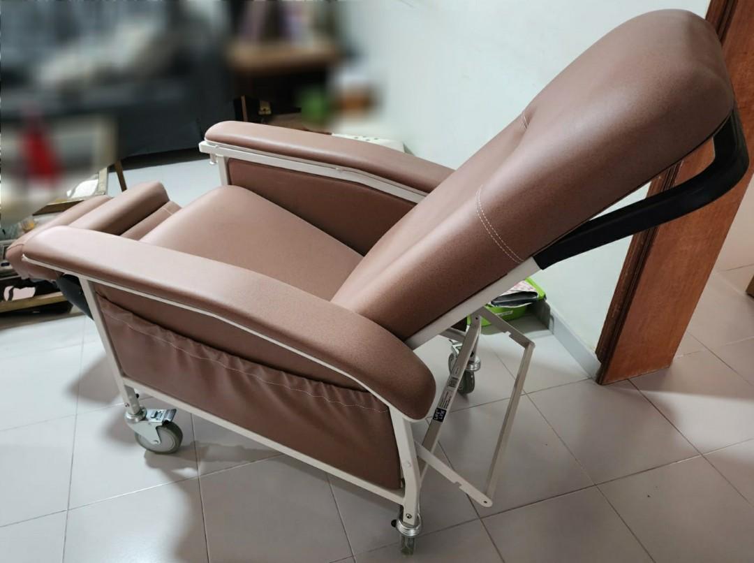 Manual Mobile Recliner Geriatric Chair with Tray, Furniture & Home