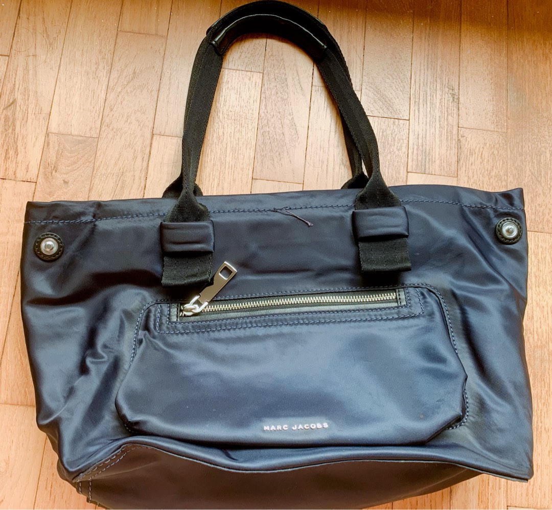 Marc jacobs best sale easy tote bag
