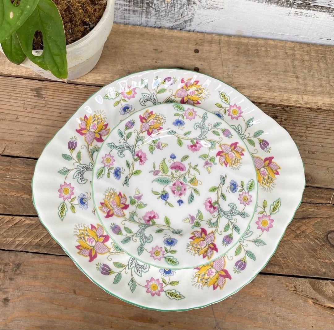 MINTON HADDON HALL 5pc cake set, Furniture & Home Living, Kitchenware