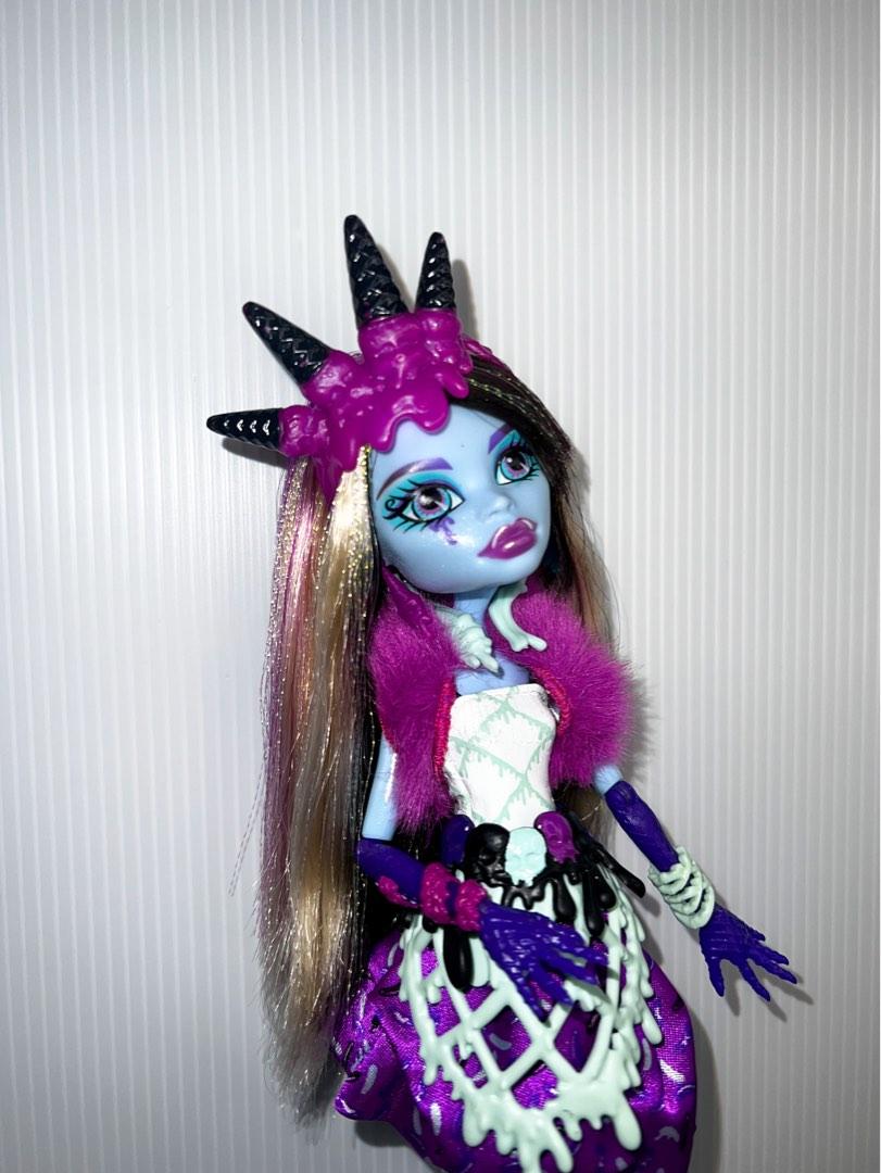Abbey bominable sweet screams store