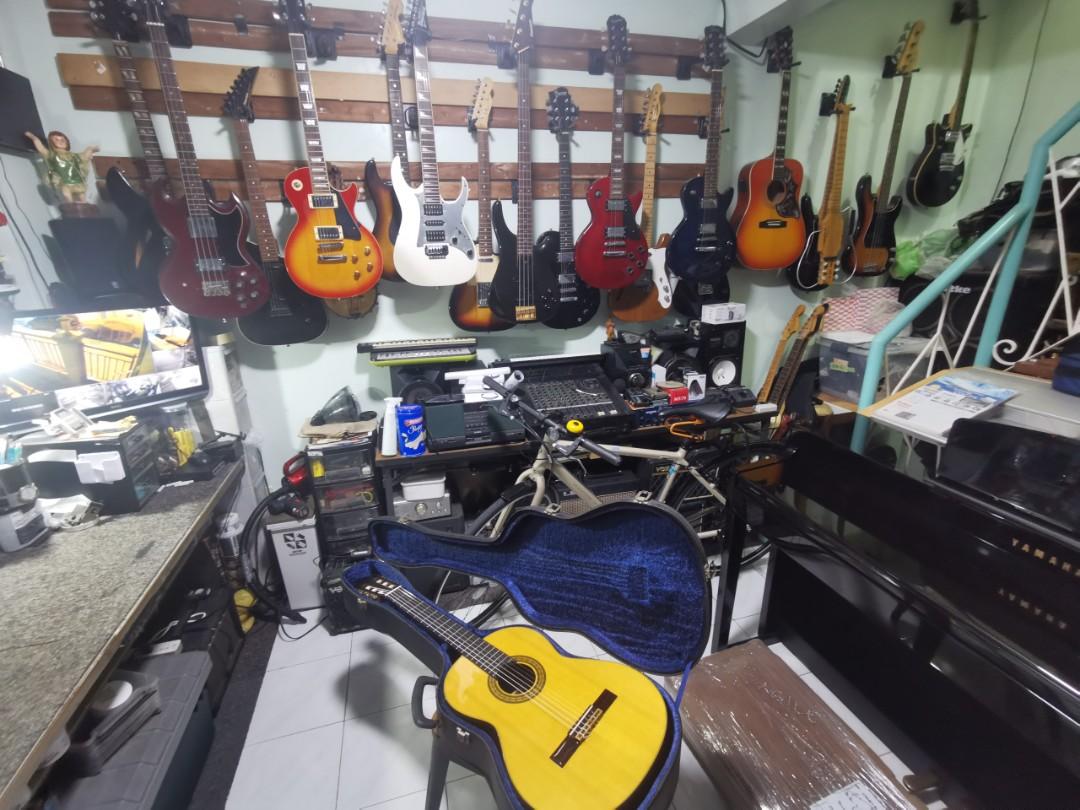 Morris m25 vintage classical nylon guitar (Category: Musical Instruments) located in Paranaque City. Submitted by tegtegs (Listing ID 1185300246, Image 3). Description: 9-17-22 Morris m25 classical guitar 20k only With hardcase 💪Set up by sir jon of elegee custom guitars 👍Payment thru cash, bank transfer, gcash or in any remittance center 🚚We do shipping👍via lalamove,speedy, toktok and grab ✈️🚢🚆We also ship nation wide, dipende sa location 