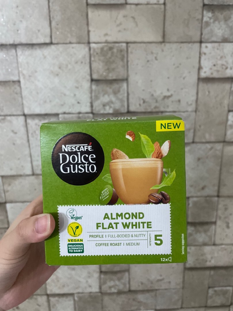 Plant-Based Flat White Almond Pods