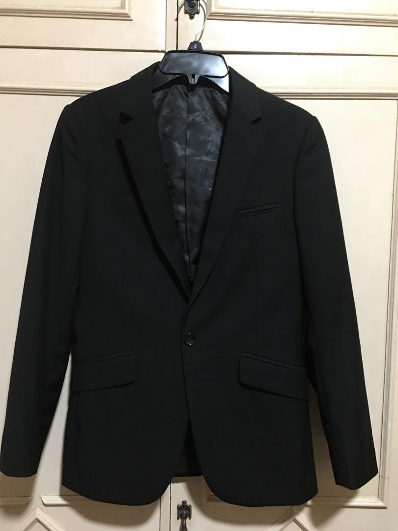 onesimus coat and tie