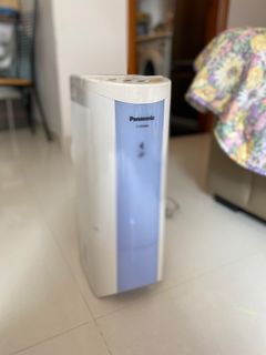 （分類：）位於 。 由 852stringer 提交（商品編號 1185306994，圖片 1）。簡介： 。