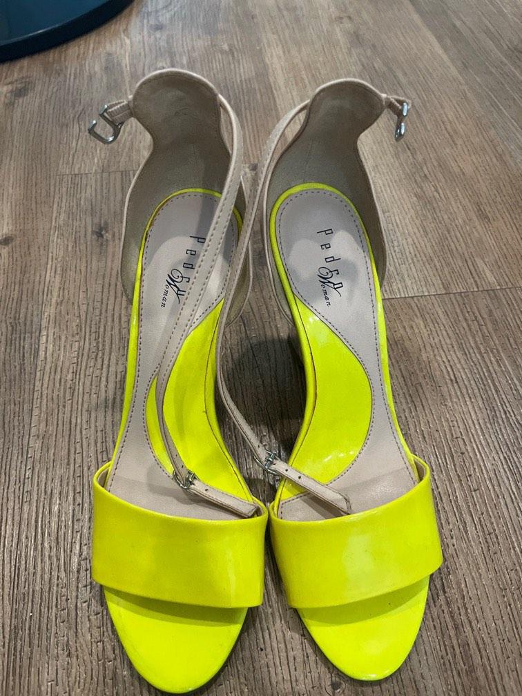 Pedro wedge (Category: Sandals) located in Taguig. Submitted by jitbug55 (Listing ID 1185344373, Image 1). Description: In very good condition. Never been used. Minor flaw at the back of the heel. Pls see pic. .