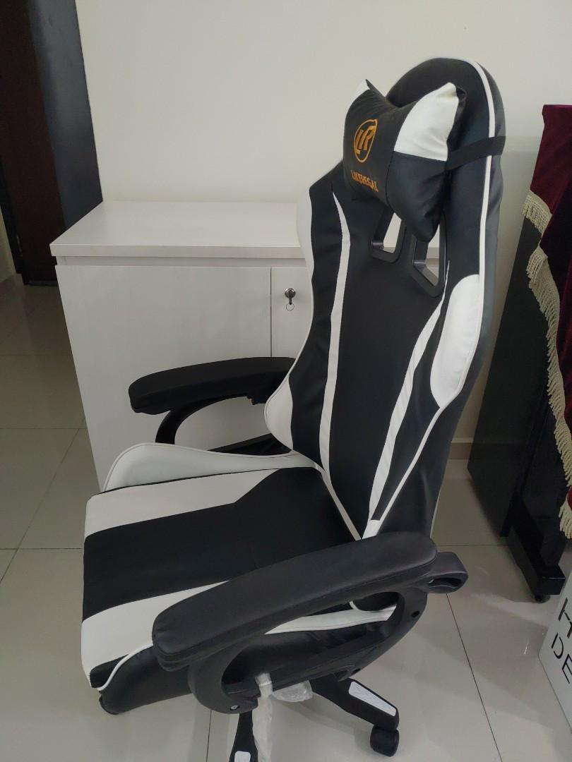 Preloved hot sale office chairs