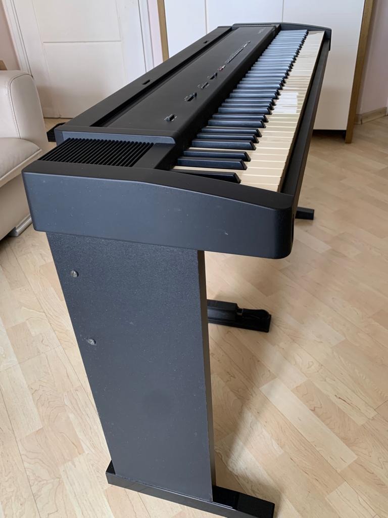 Roland ep9e digital piano, 興趣及遊戲, 音樂樂器 & 配件, 樂器 Carousell