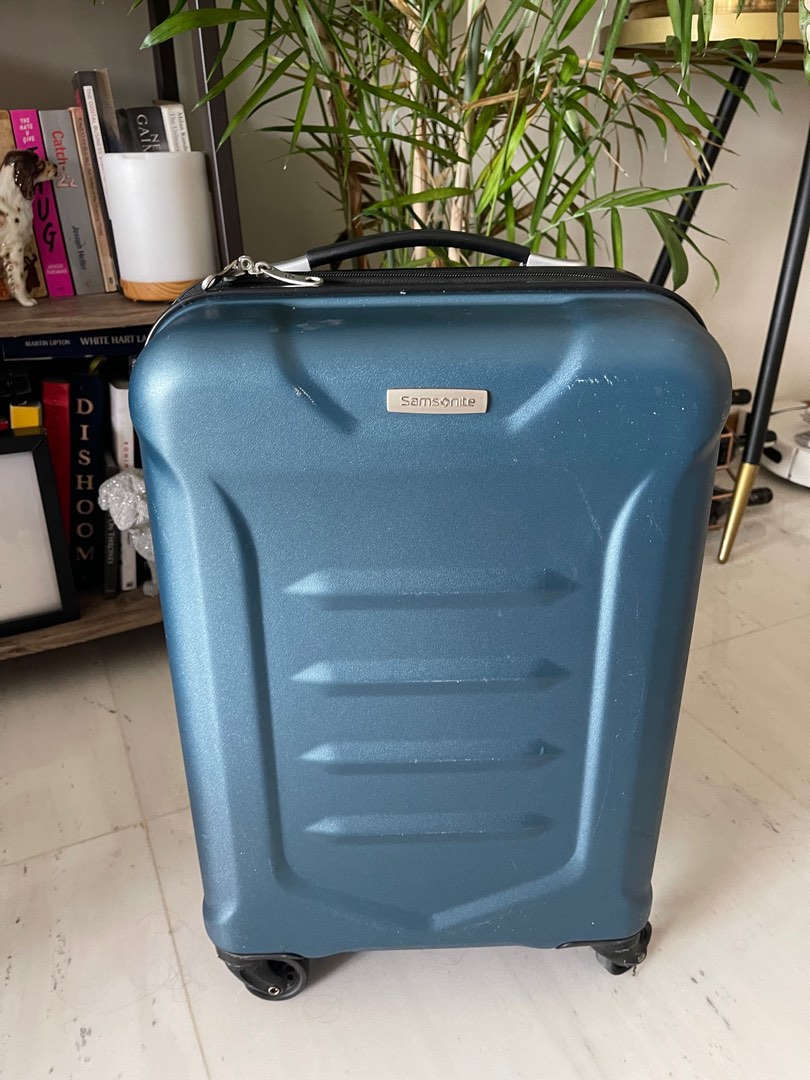 Samsonite carryon expandable luggage, Hobbies & Toys, Travel, Luggage