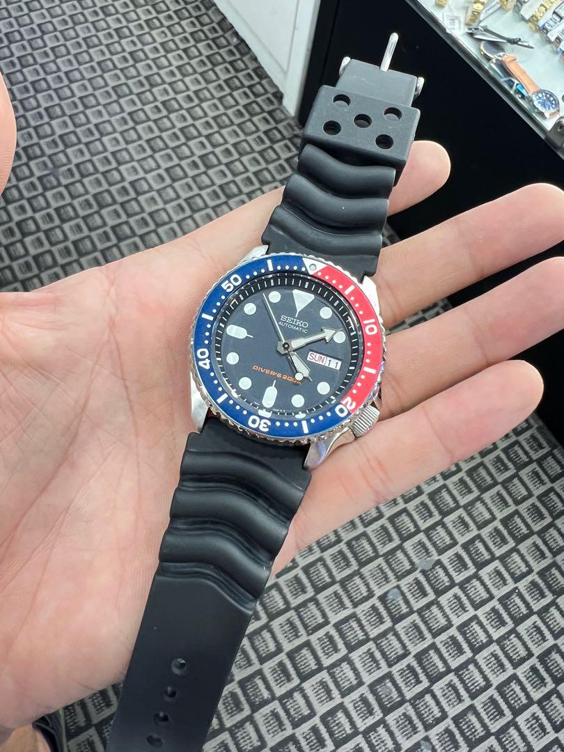 SEIKO PEPSI AUTOMATIC DIVERS 200M RARE SKX009K1, Men's Fashion, Watches &  Accessories, Watches on Carousell