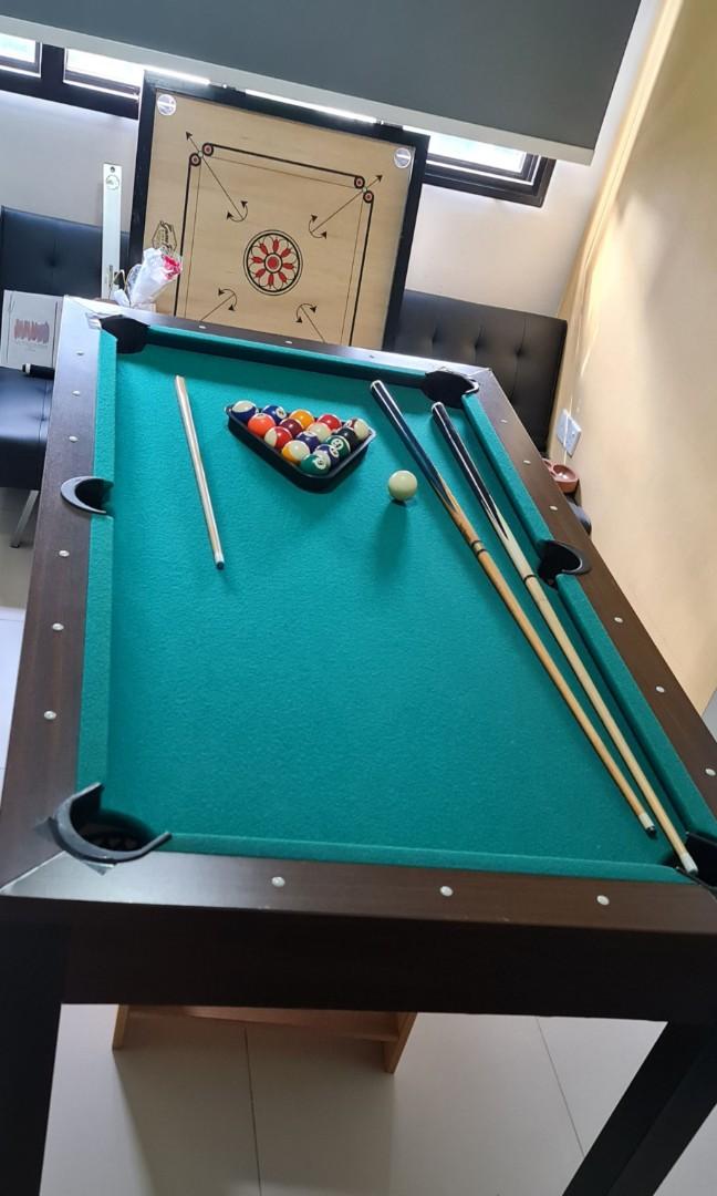 Selling Pool Table with sets., Sports Equipment, Sports & Games