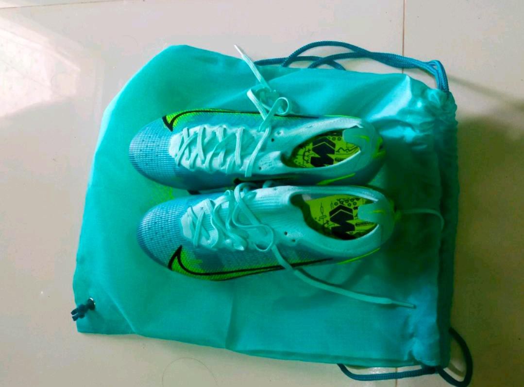 sepatu bola nike vapor 13
