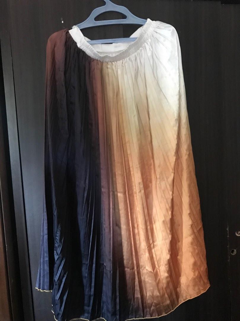 Ephersyn Pleated Maxi Skirt