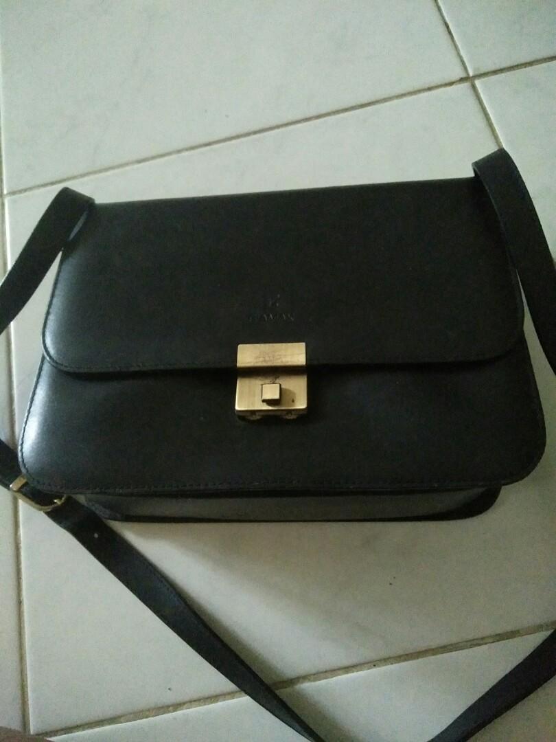 Giamax sling store bag price