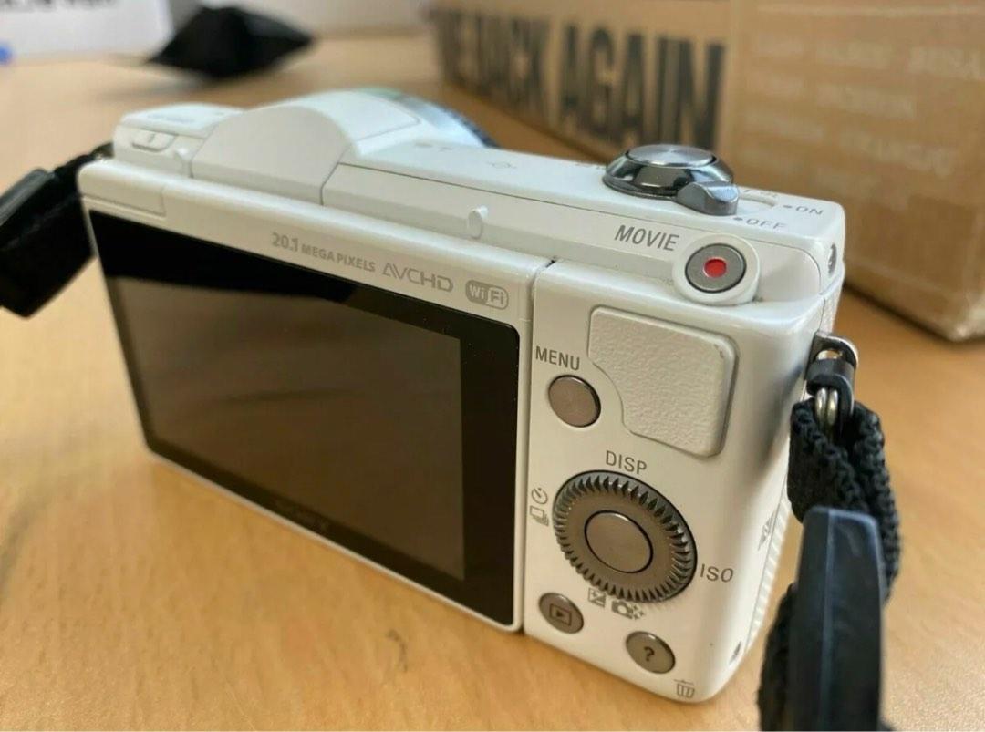 Sony Alpha ��5000 20.1 Megapixel Mirrorless Camera Body Only