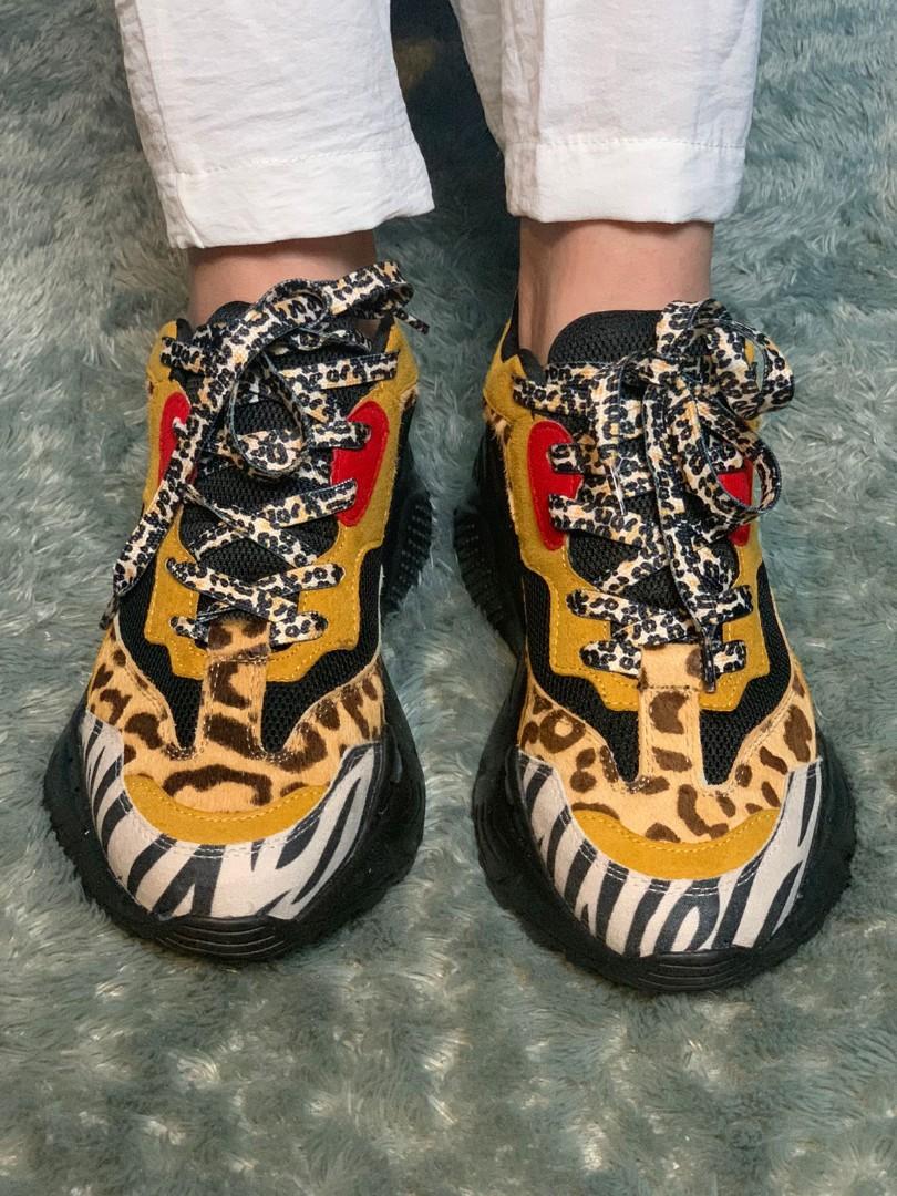 Antonia leopard shop steve madden