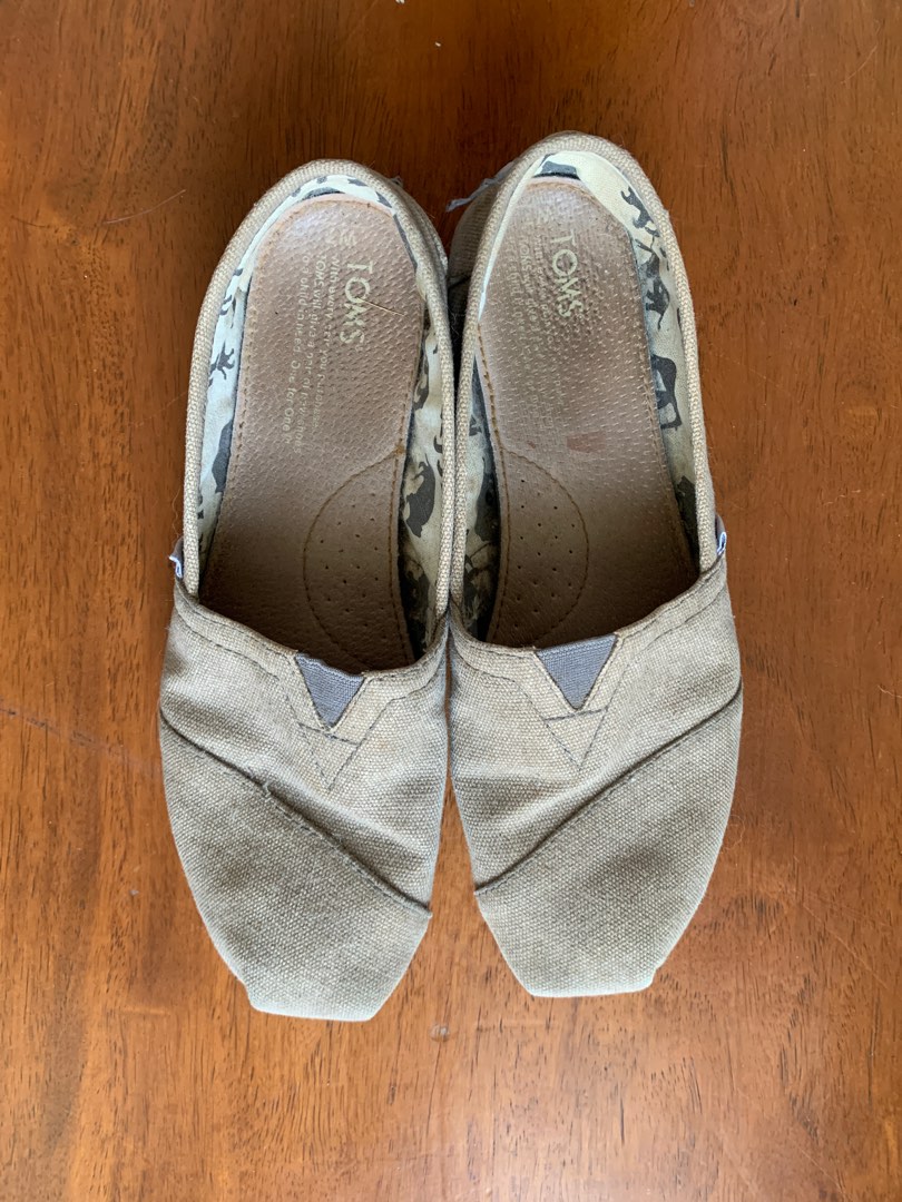 toms slip on shoes