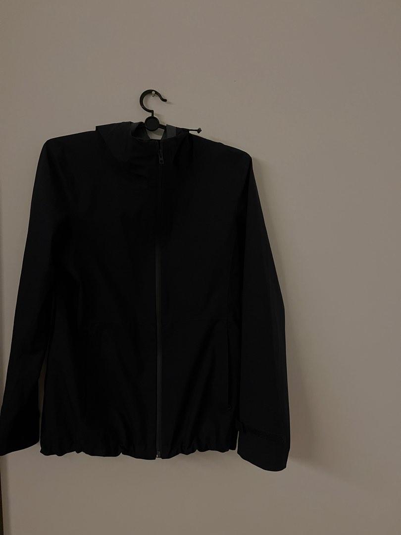 uniqlo waterproof jacket, Women's Fashion, Coats, Jackets and Outerwear