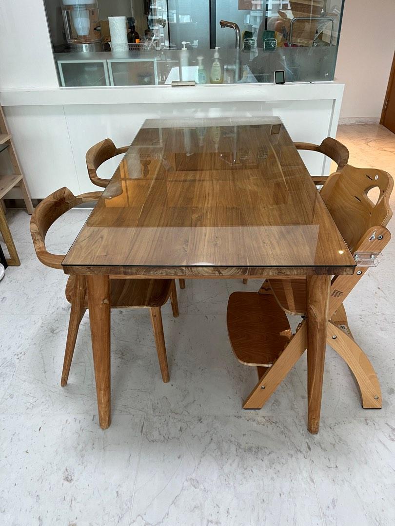 Wihardja dining table store