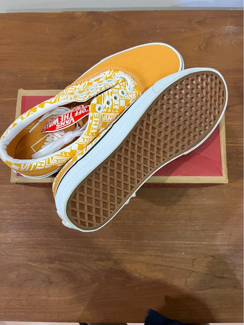 Vans era shop off the wall