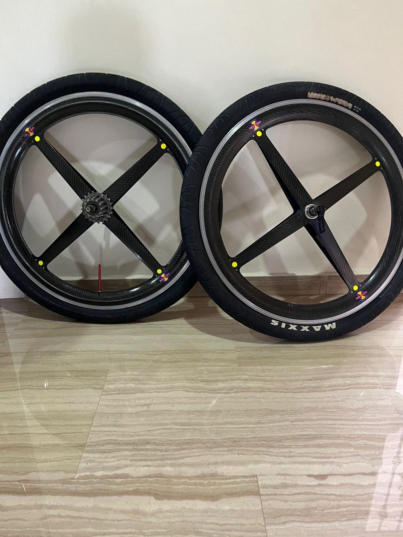 26 Inch Spinergy Carbon 4 Spoke Wheelset