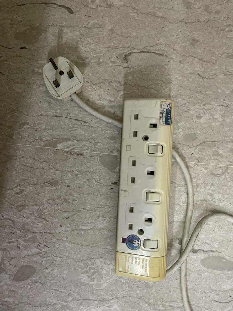 3 pin extension cord, TV & Home Appliances, Electrical, Adaptors