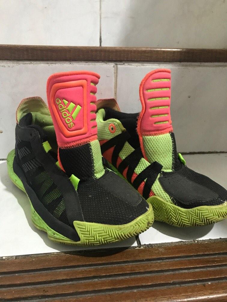 Adidas Dame Ori Size 36,5, Fesyen Pria, Sepatu , Sneakers di Carousell