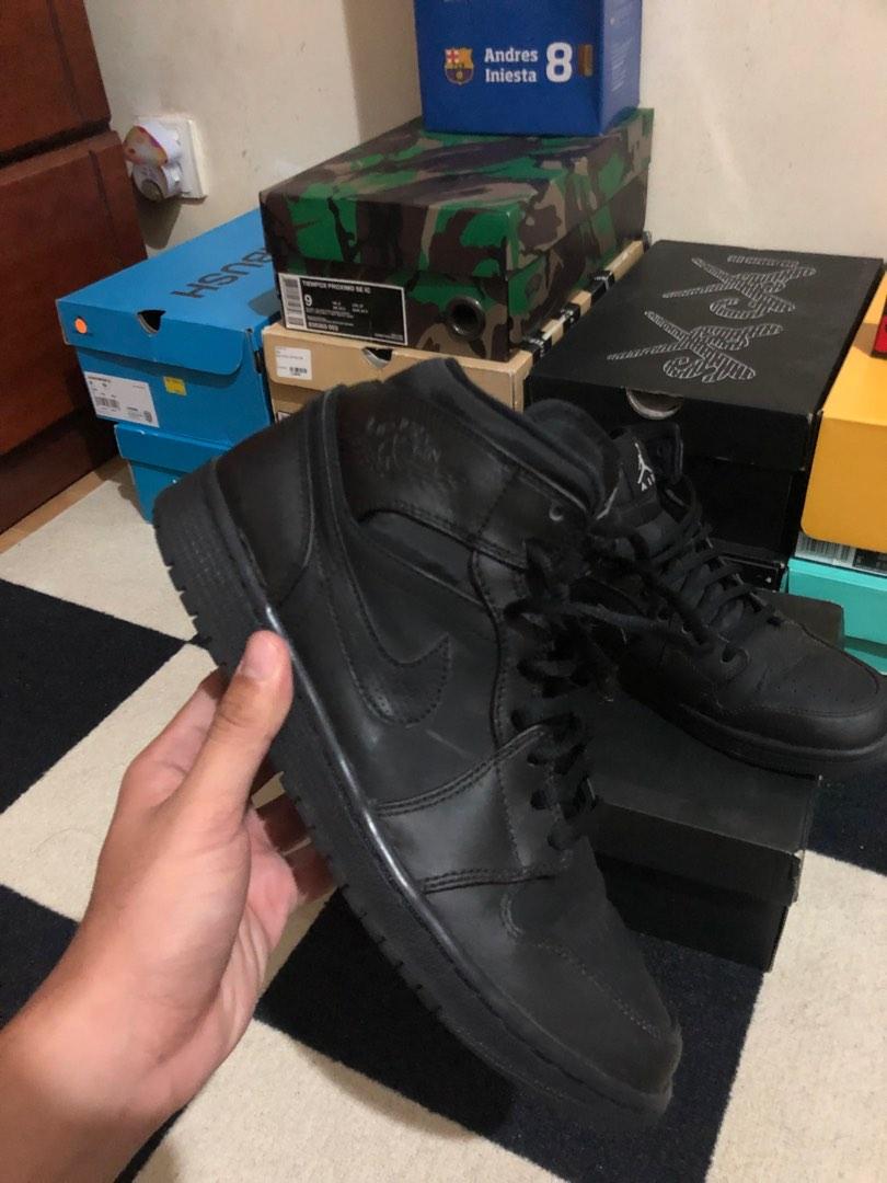 Air jordan 1 mid triple black Men s Fashion Footwear Sneakers