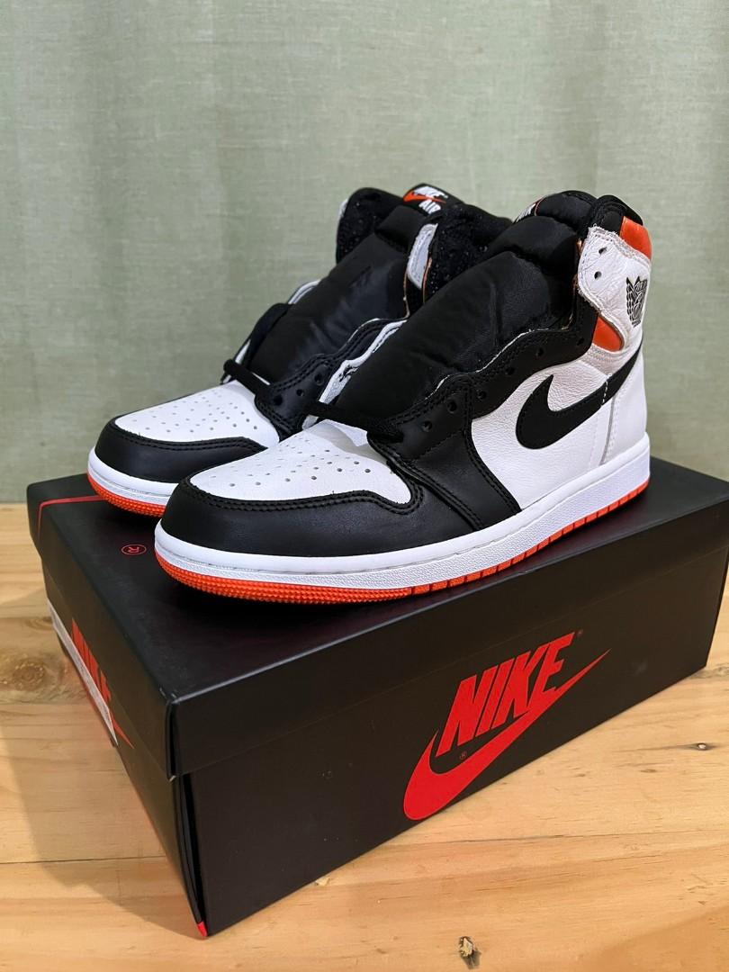 Air Jordan 1 Retro High OG (Category: Sneakers) located in Quezon City. Submitted by paursls (Listing ID 1185638203, Image 1). Description: Air Jordan 1 Retro High OG Size 8 US / 26 CM / 41 EUR Mens Brandnew Authentic.
